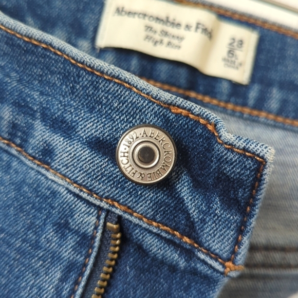 Abercrombie & Fitch Classic Distressed Medium Wash High Rise Skinny Jeans 28 - Picture 10 of 14